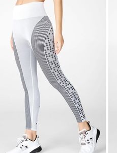 Fabletics High Waisted Seamless Star Capri Leggings